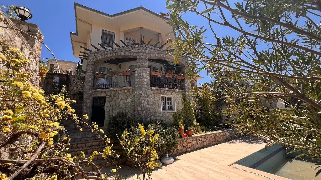 Real estate in Uzumlu